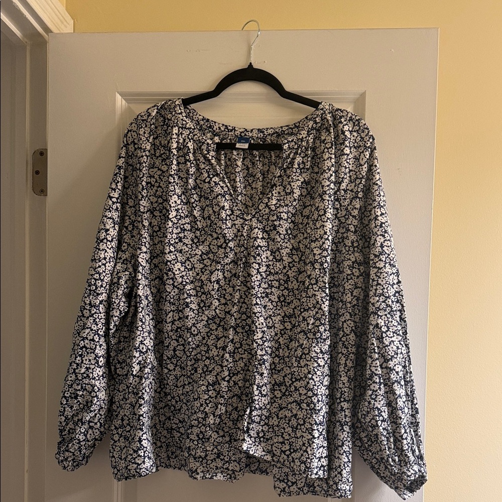 Old Navy Navy and White Floral Blouse